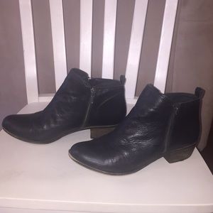 Lucky Brand booties in black leather